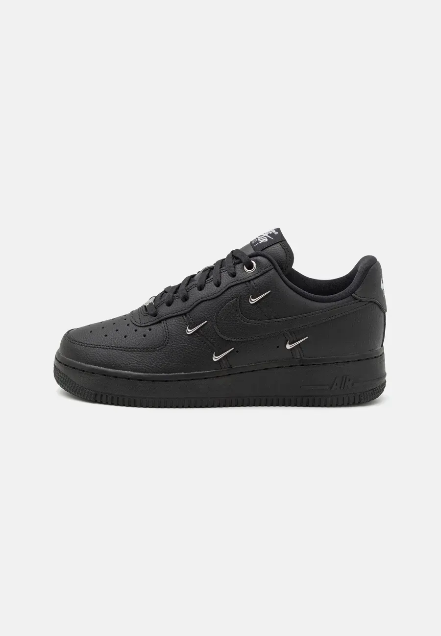 Фото № 1 с приближением к товару «‎AIR FORCE 1 '07»