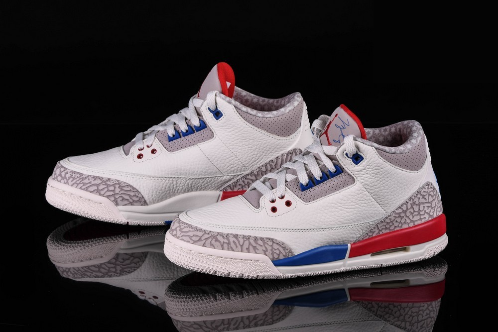 Фото № 3 с приближением к товару «‎Nike Air Jordan 3 Retro»