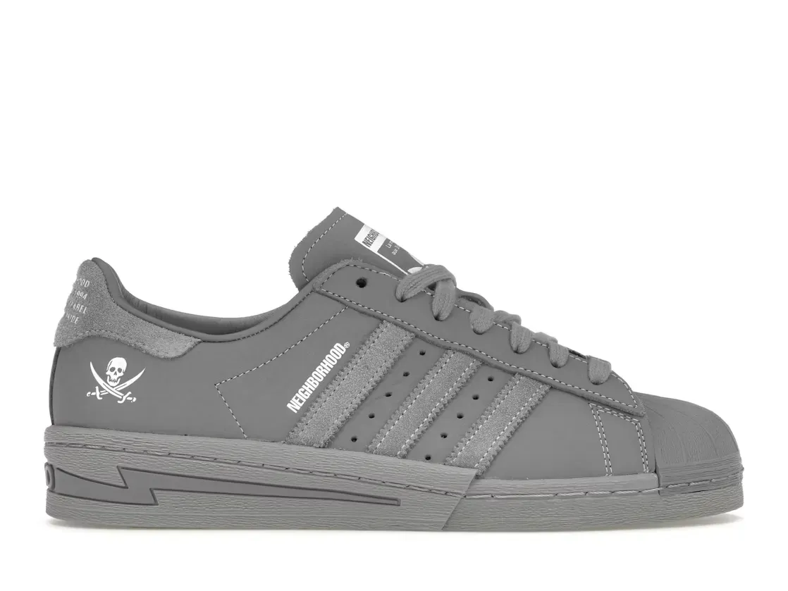 Фото № 1 с приближением к товару «‎adidas Superstar»