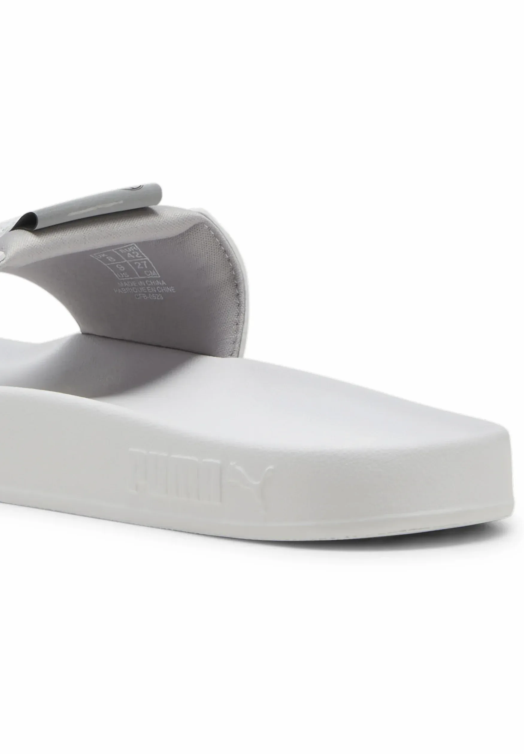 Фото № 4 с приближением к товару «‎MERCEDES-AMG PETRONAS LEADCAT 2 0 »