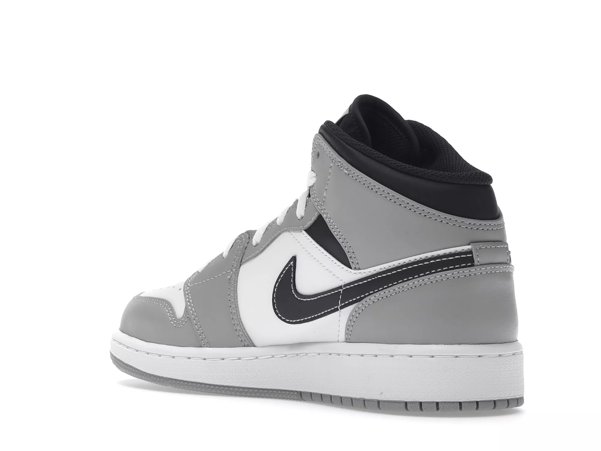 Фото № 6 с приближением к товару «‎Jordan 1 Mid Light Smoke Grey »