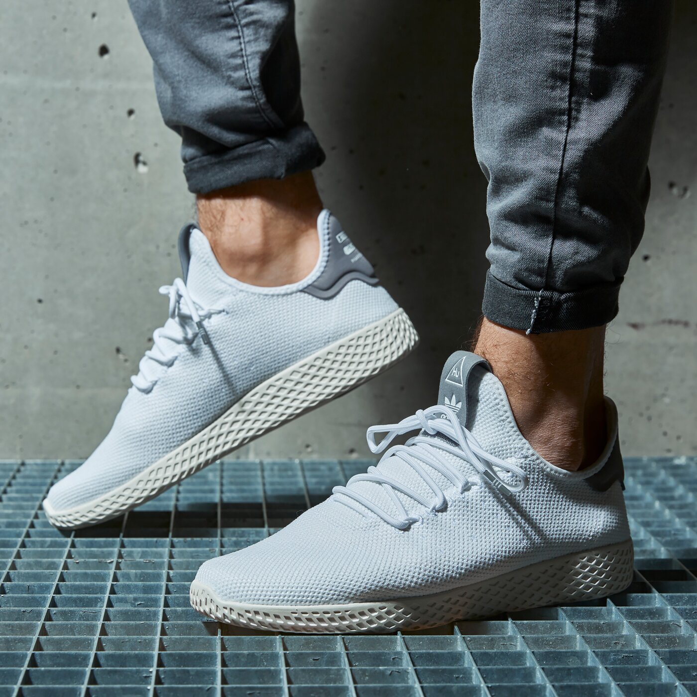 Фото № 3 с приближением к товару «‎Adidas PW HU»