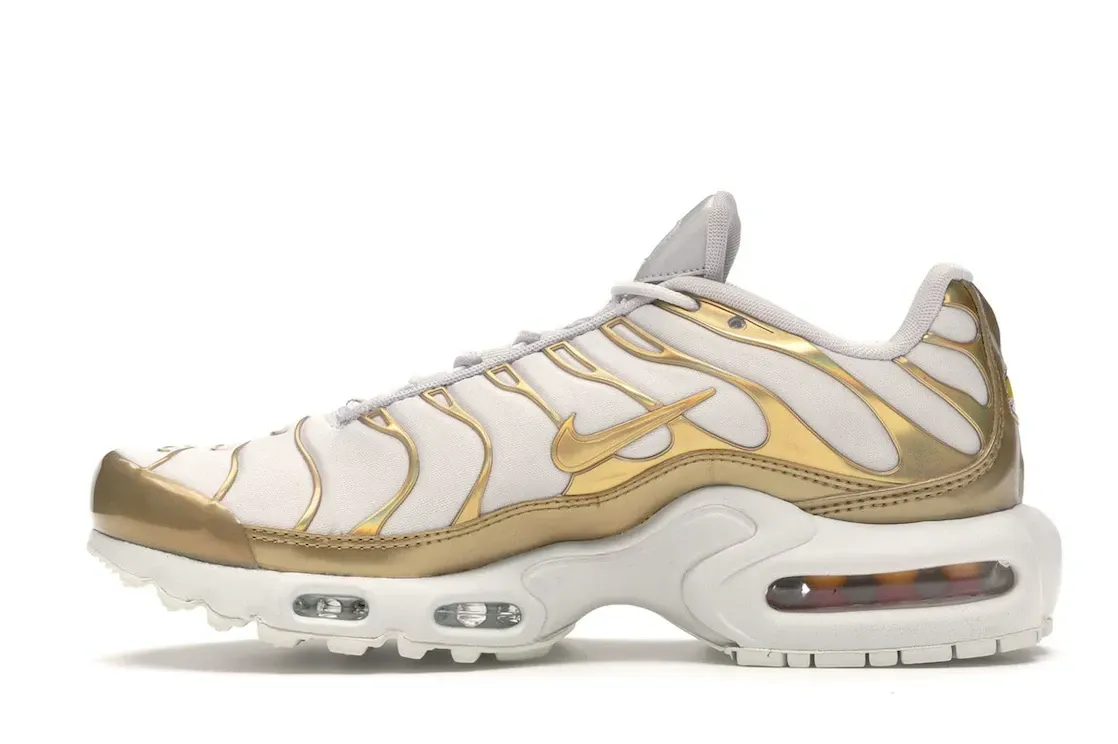 Фото № 3 с приближением к товару «‎Nike Air Max Plus Vast Grey Metallic Gold »
