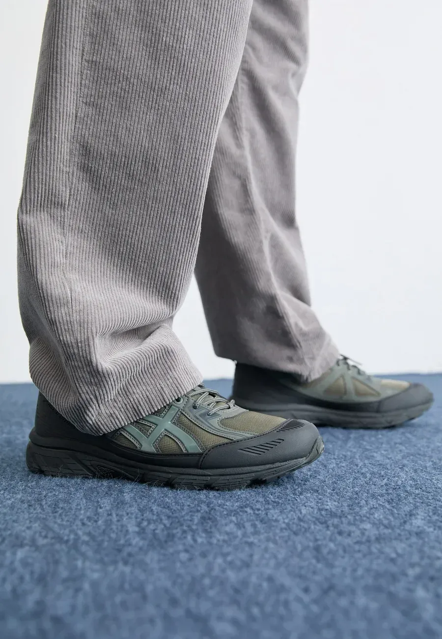 Фото № 2 с приближением к товару «‎GEL-VENTURE 6 SHIELD UNISEX»