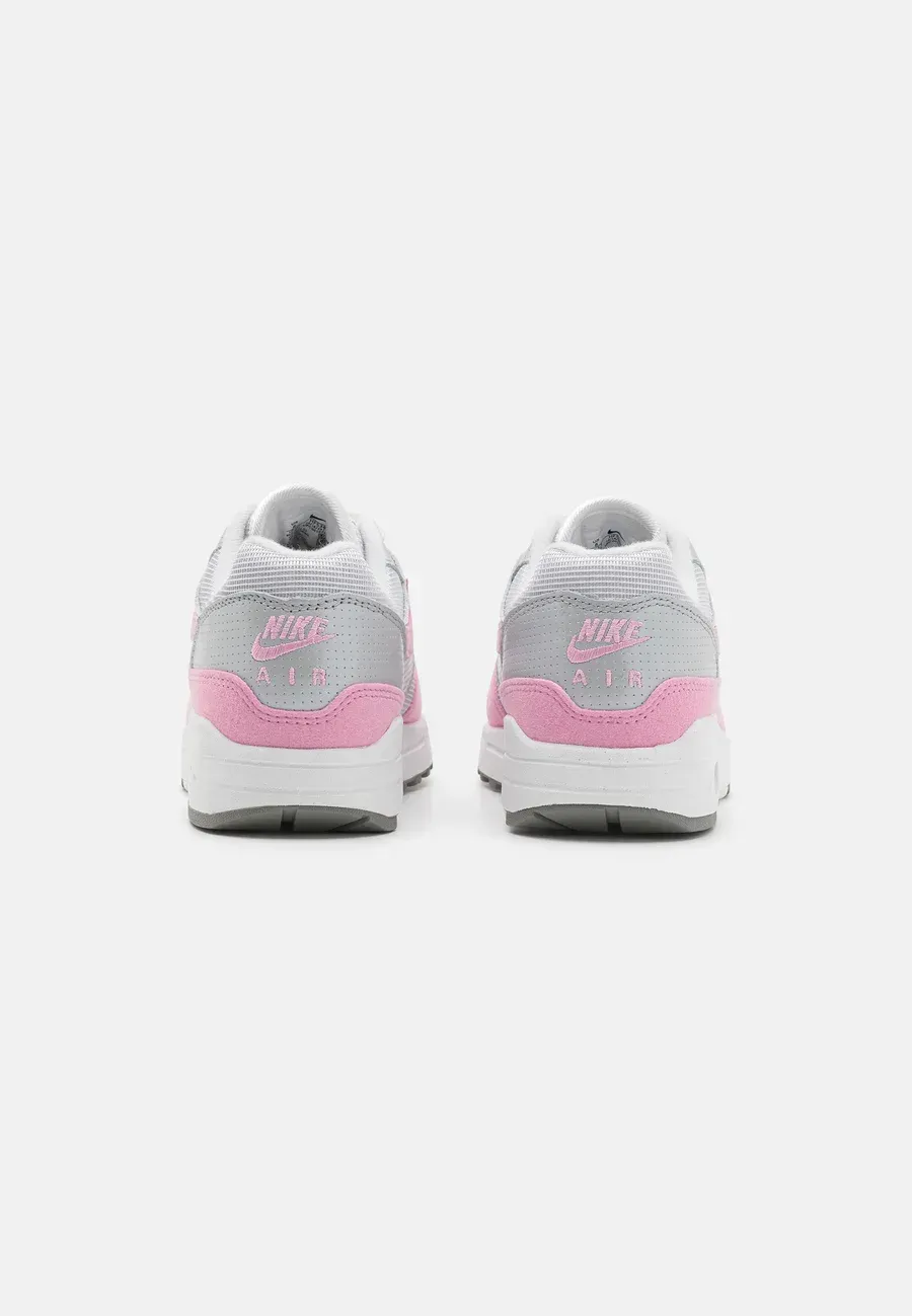Фото № 3 с приближением к товару «‎AIR MAX 1 87»