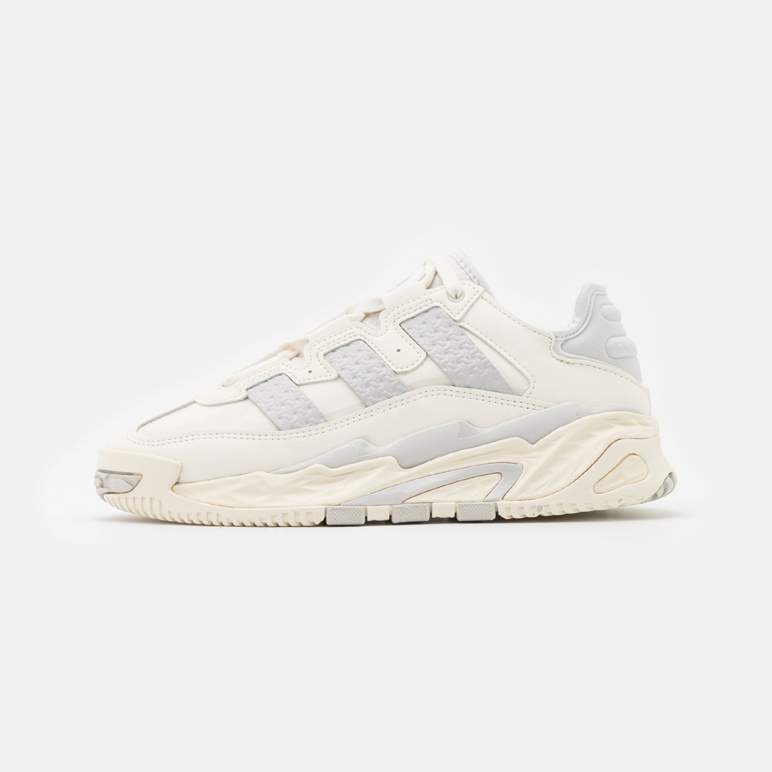 Фото № 1 с приближением к товару «‎Adidas Niteball »