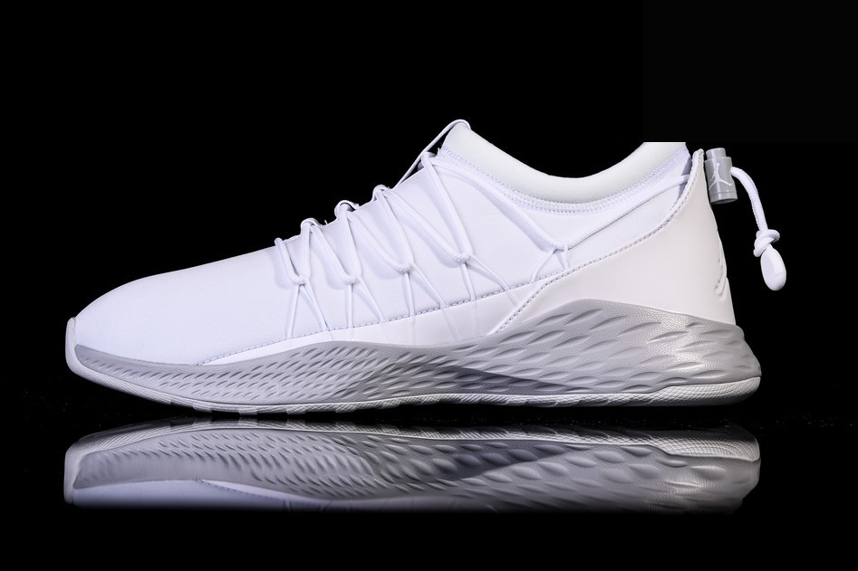 Фото № 2 с приближением к товару «‎Nike Air Jordan Formula 23 Toggle Triple »