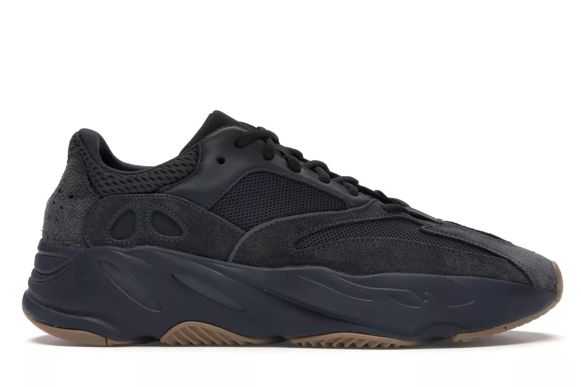 Фото № 1 с приближением к товару «‎adidas Yeezy Boost 700 Utility Black»