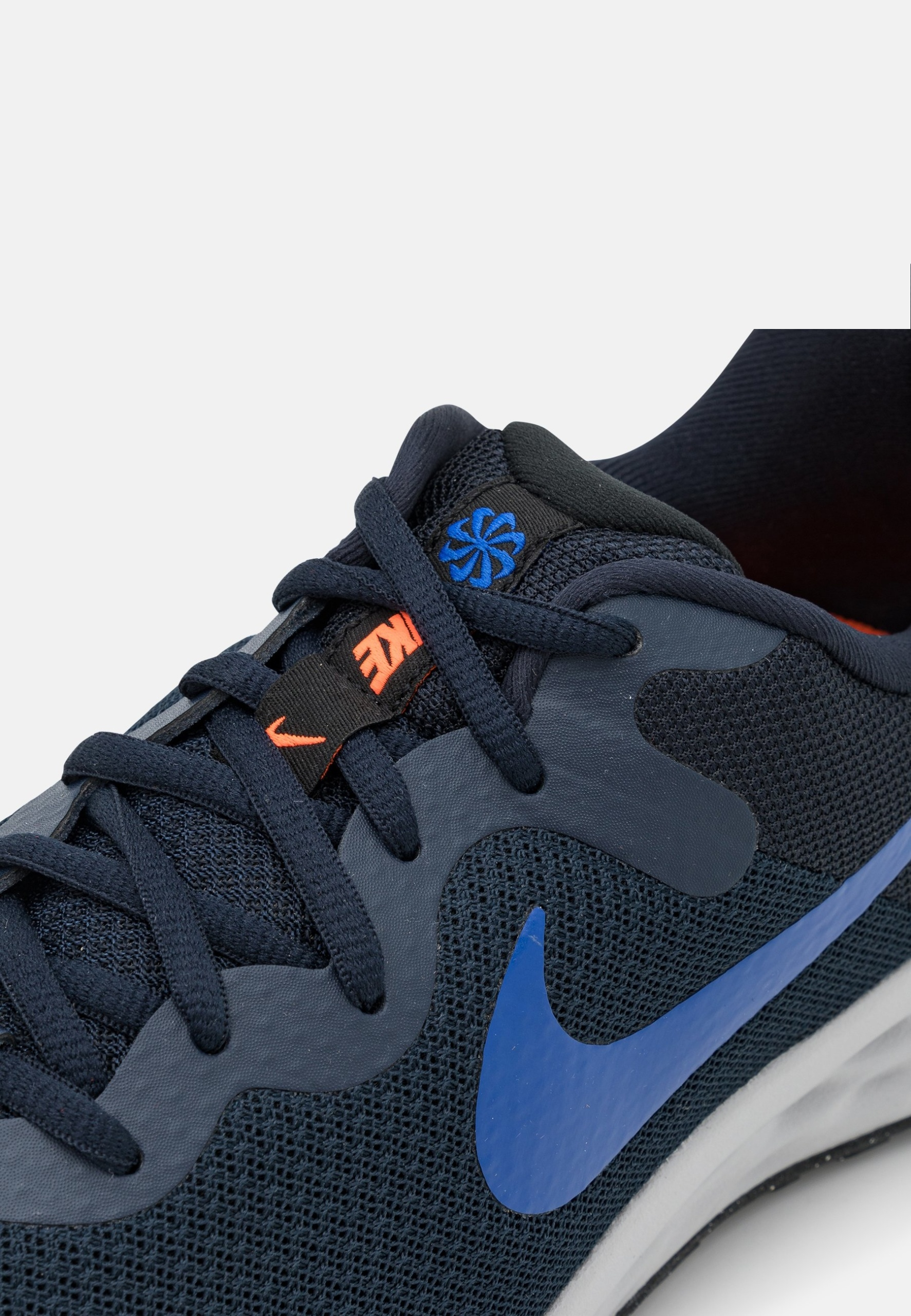 Фото № 5 с приближением к товару «‎Nike Revolution 6»