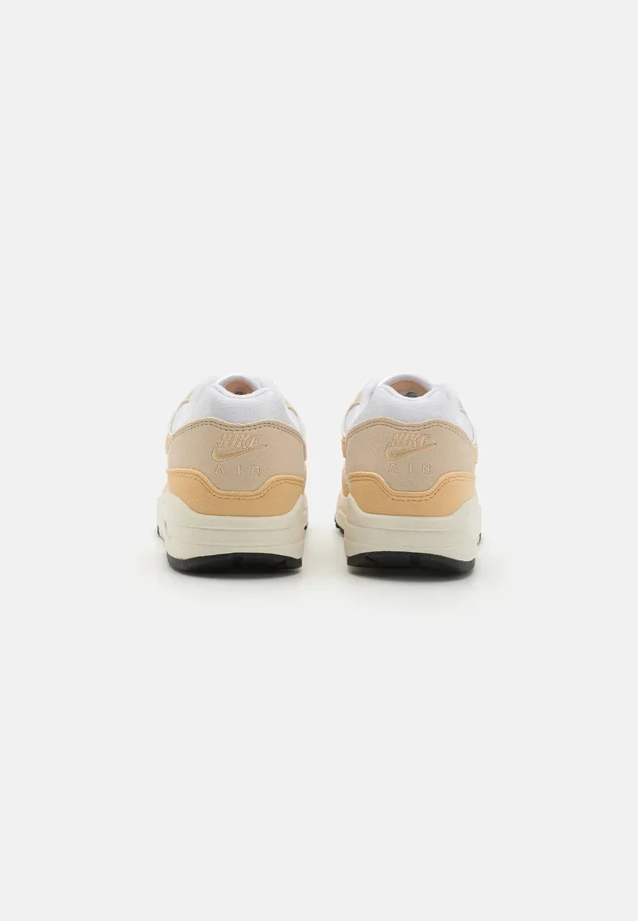 Фото № 3 с приближением к товару «‎AIR MAX 1 '87»