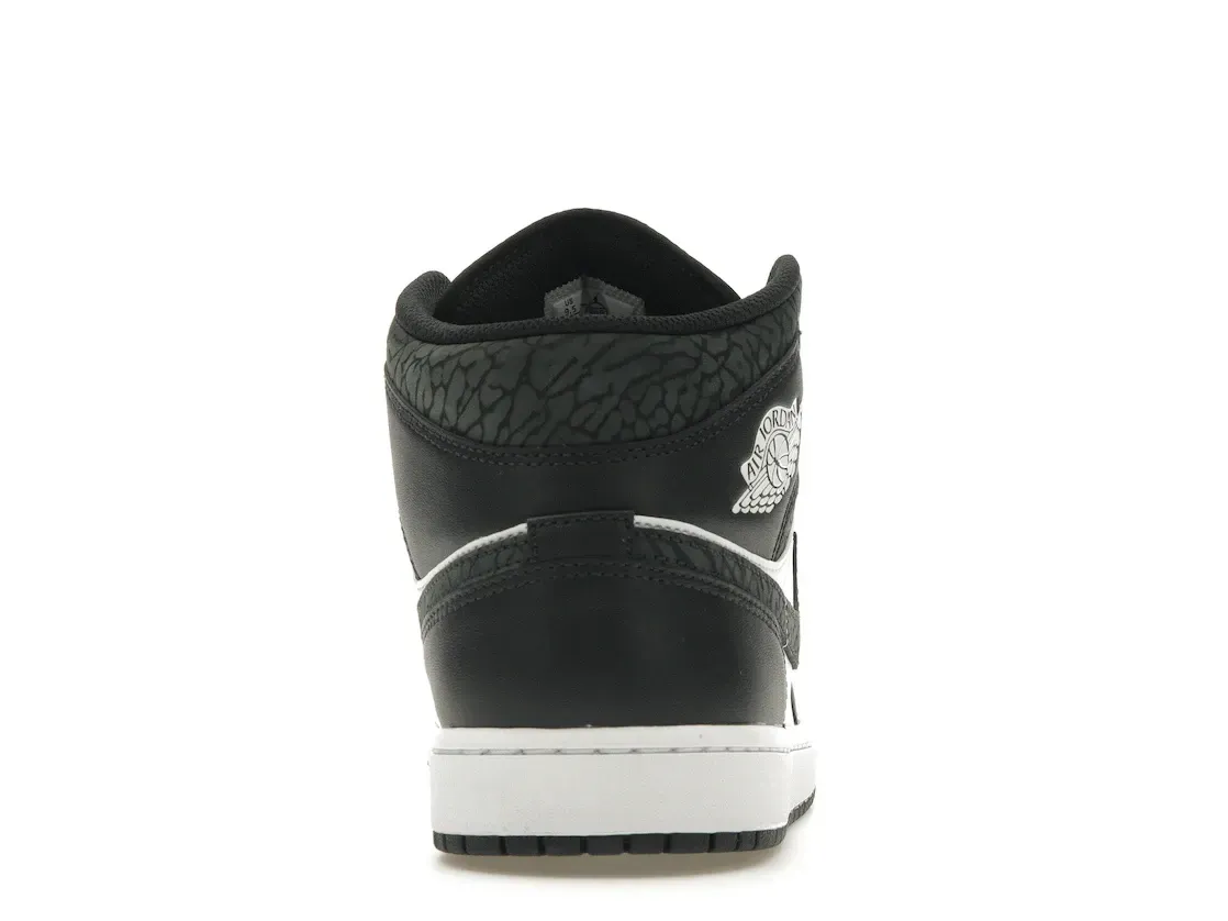 Фото № 4 с приближением к товару «‎Jordan 1 Mid SE Panda Elephant»