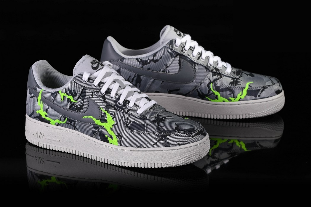 Фото № 3 с приближением к товару «‎Nike Air Force 1 ’07 LX Smoke Camo »