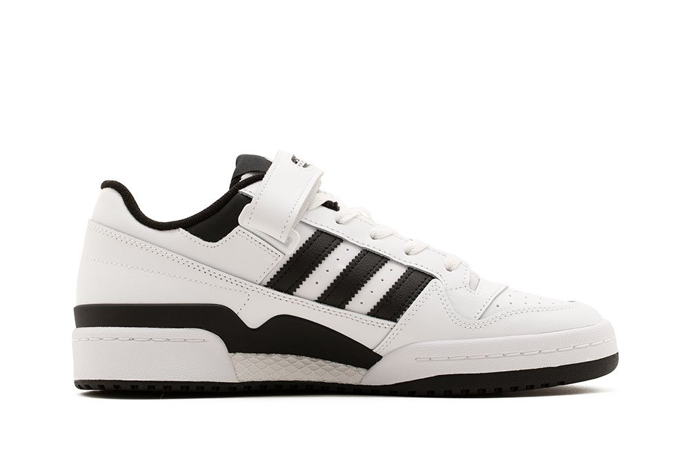 Фото № 3 с приближением к товару «‎Adidas Forum »