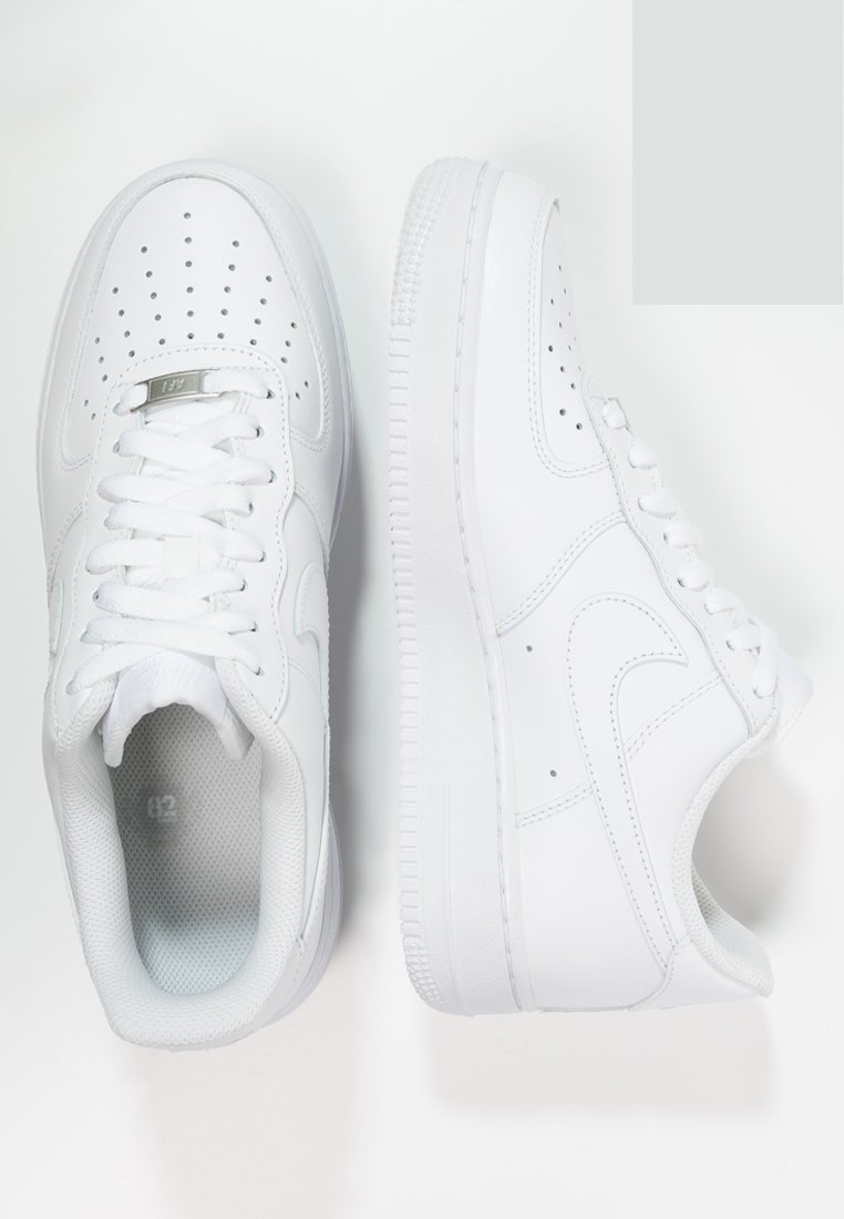 Фото № 4 с приближением к товару «‎Nike Air Force 1 ’07 »
