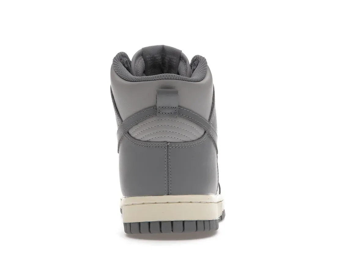 Фото № 4 с приближением к товару «‎Nike Dunk High Grey Sail »