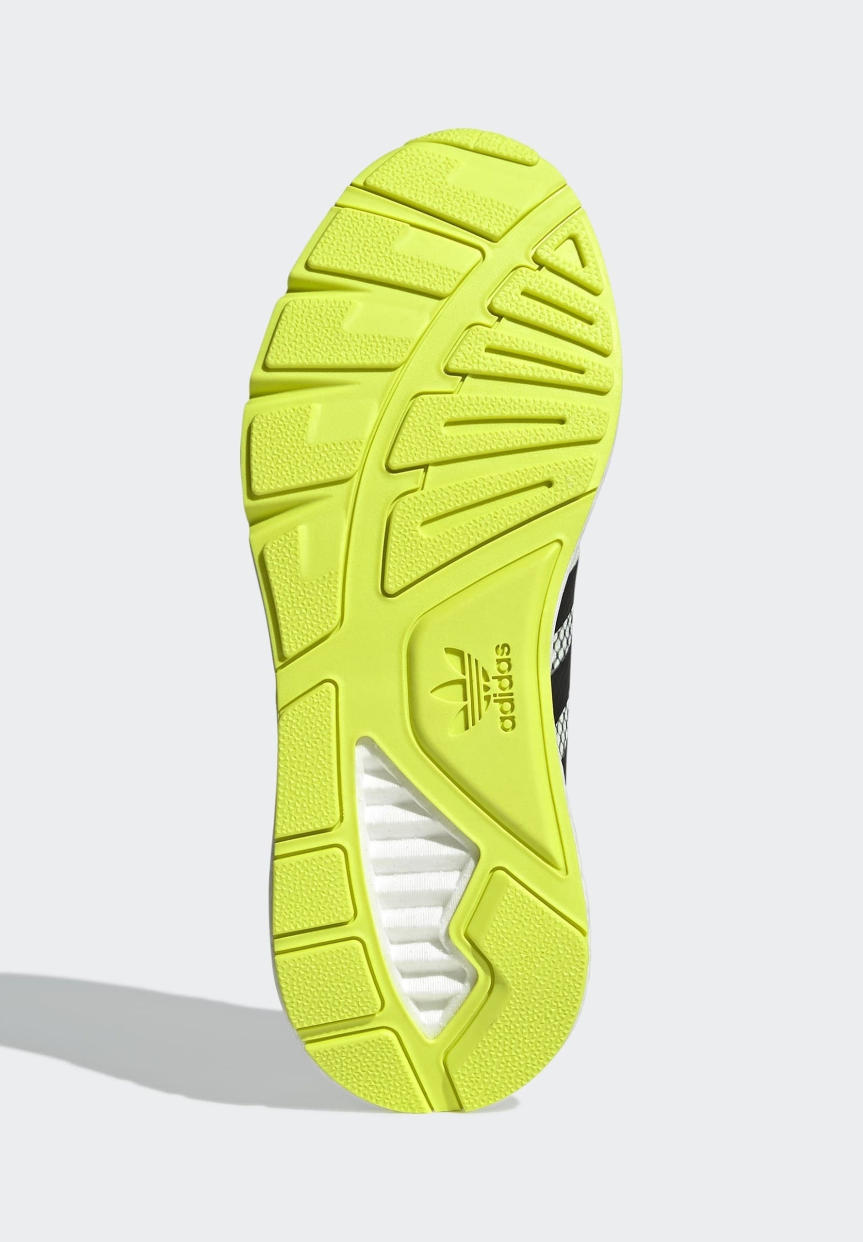 Фото № 5 с приближением к товару «‎Adidas »