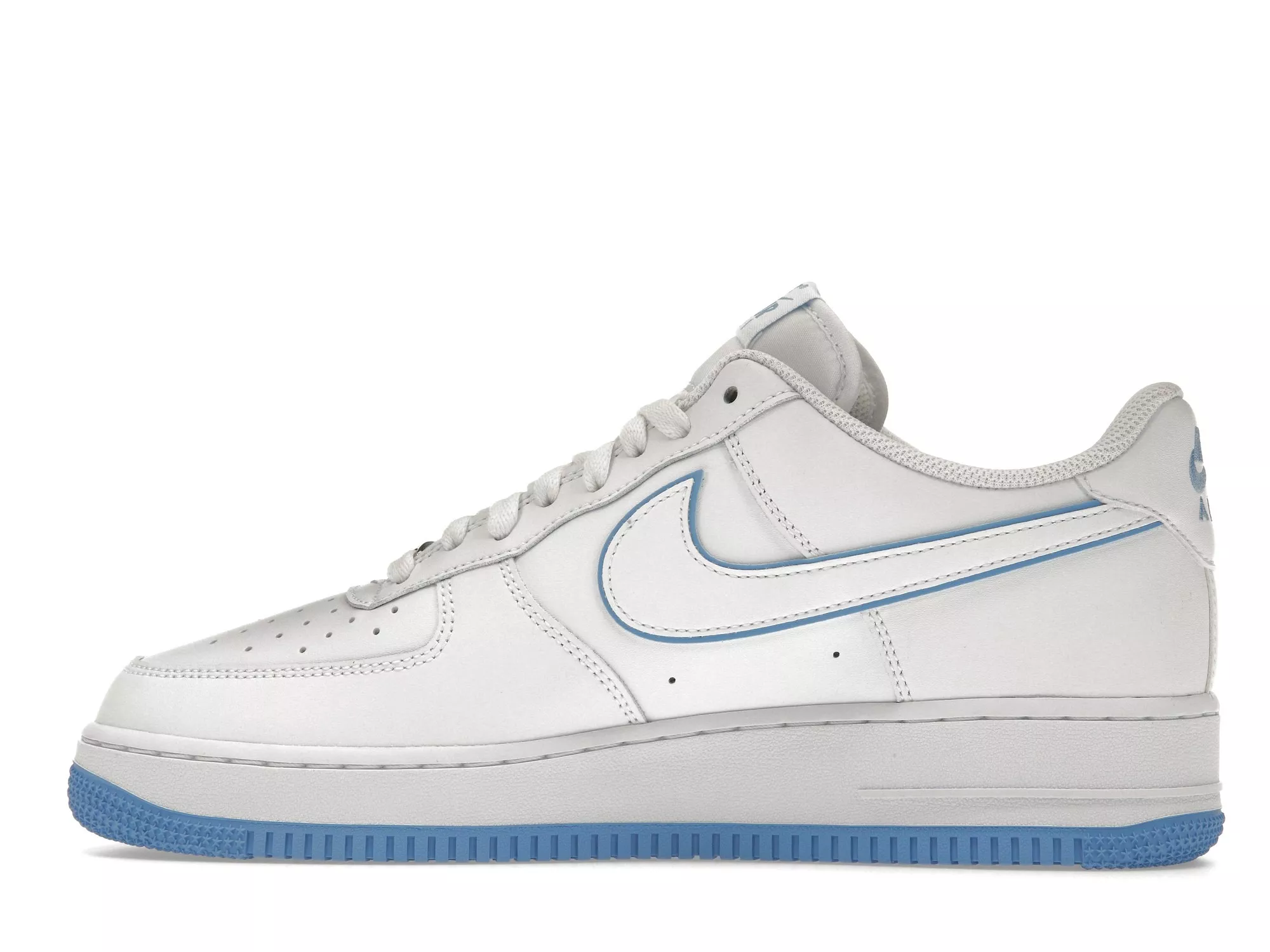 Фото № 3 с приближением к товару «‎Nike Air Force 1 '07 Low White University Blue Sole»