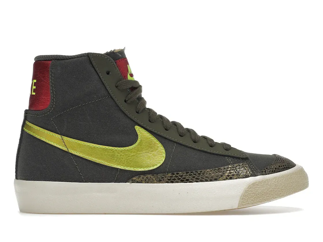 Фото № 1 с приближением к товару «‎Nike Blazer Mid 77 Olive Snakeskin »