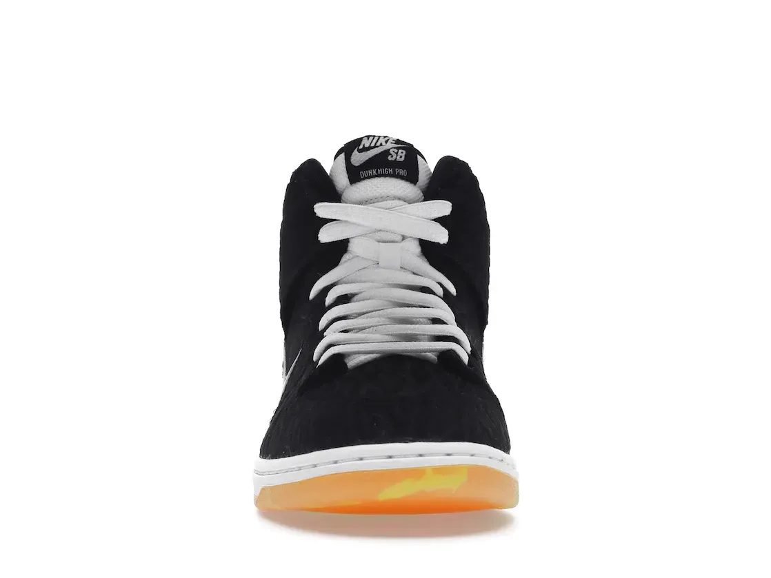 Фото № 2 с приближением к товару «‎Nike SB Dunk High Skunk»