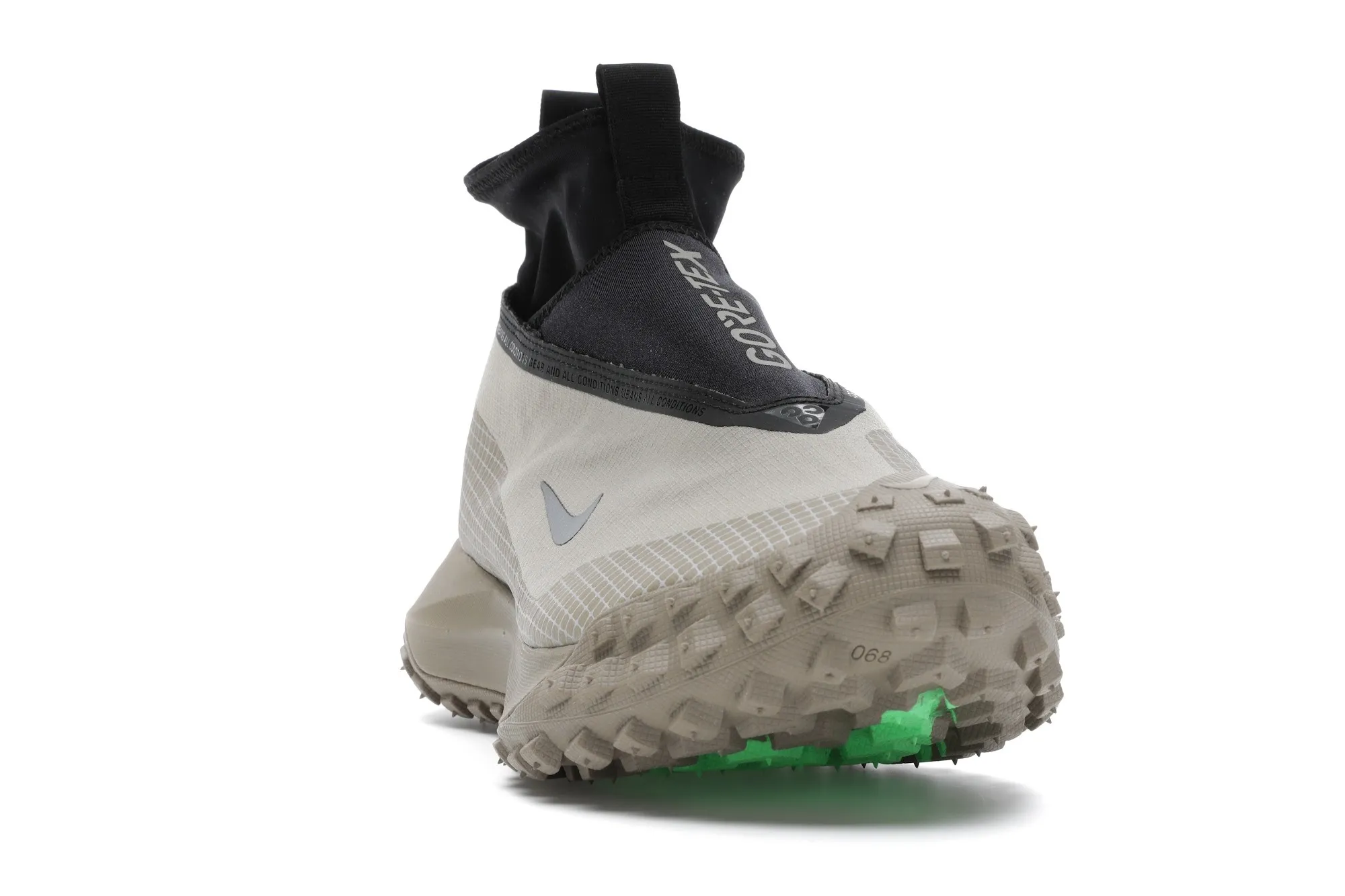 Фото № 4 с приближением к товару «‎Nike ACG Mountain Fly Gore-tex Khaki»