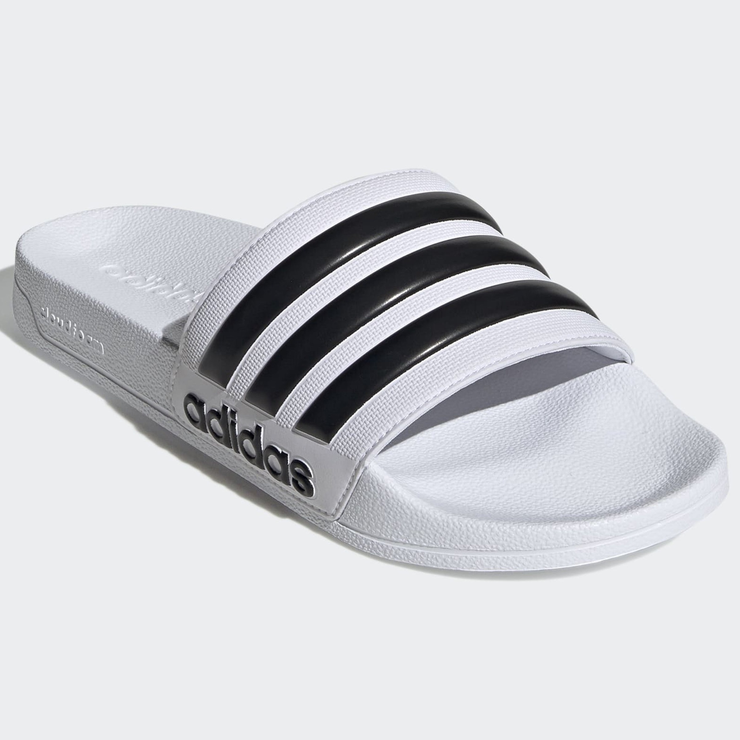 Фото № 2 с приближением к товару «‎Adidas»