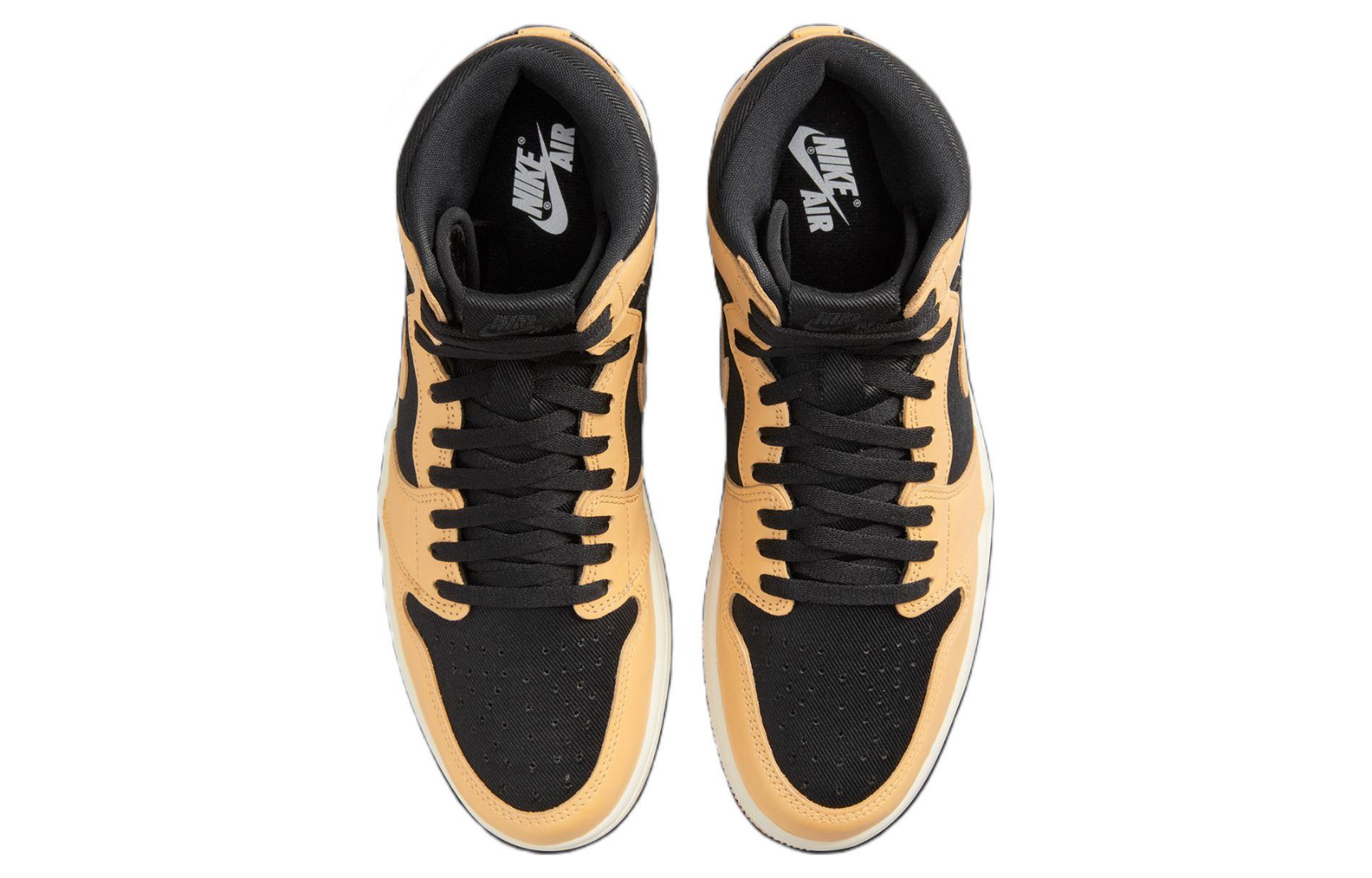 Фото № 4 с приближением к товару «‎Air Jordan 1 Retro High OG "Heirloom" Basketball Shoes»