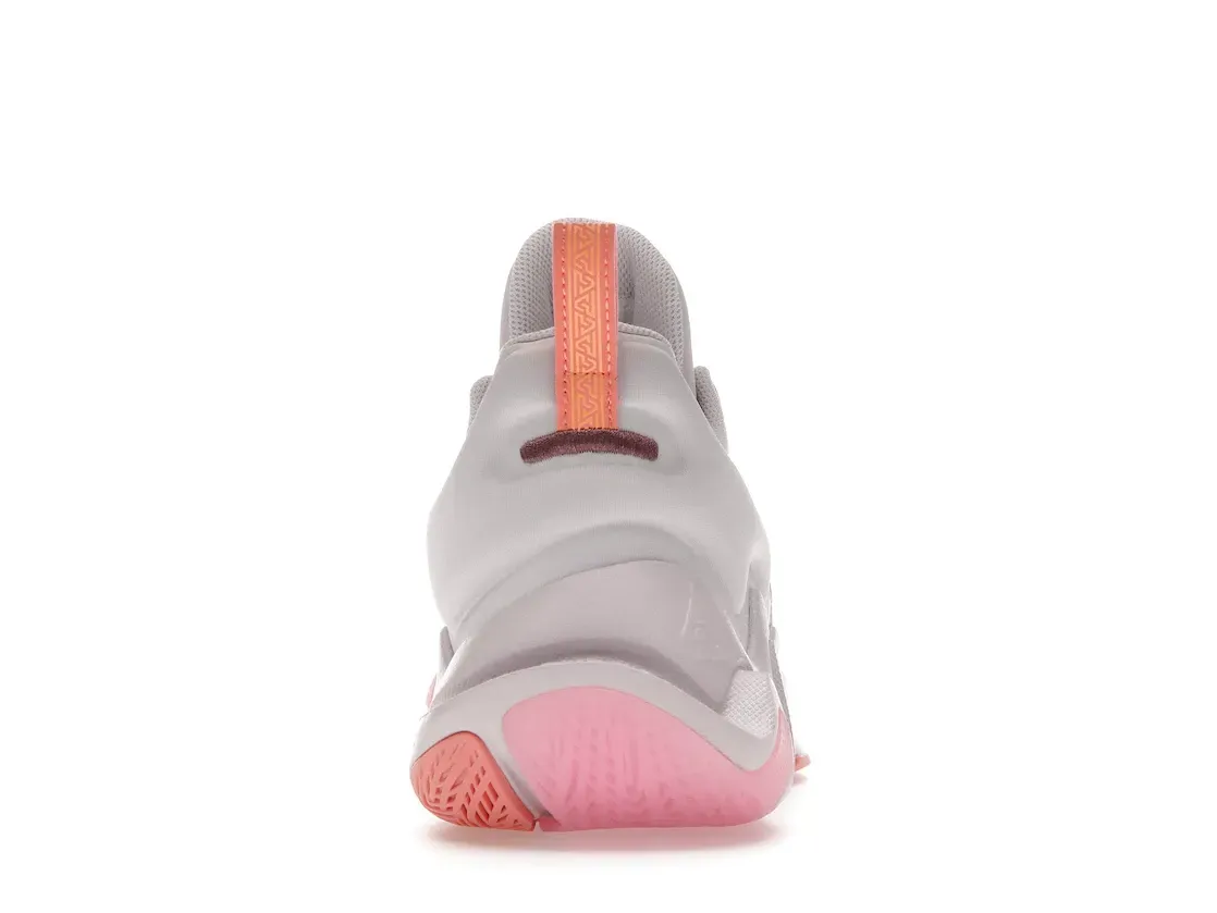 Фото № 4 с приближением к товару «‎Nike Giannis Immortality Force Field Super Smoothie»