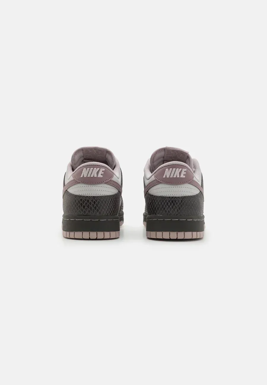 Фото № 3 с приближением к товару «‎DUNK LOW UNISEX»