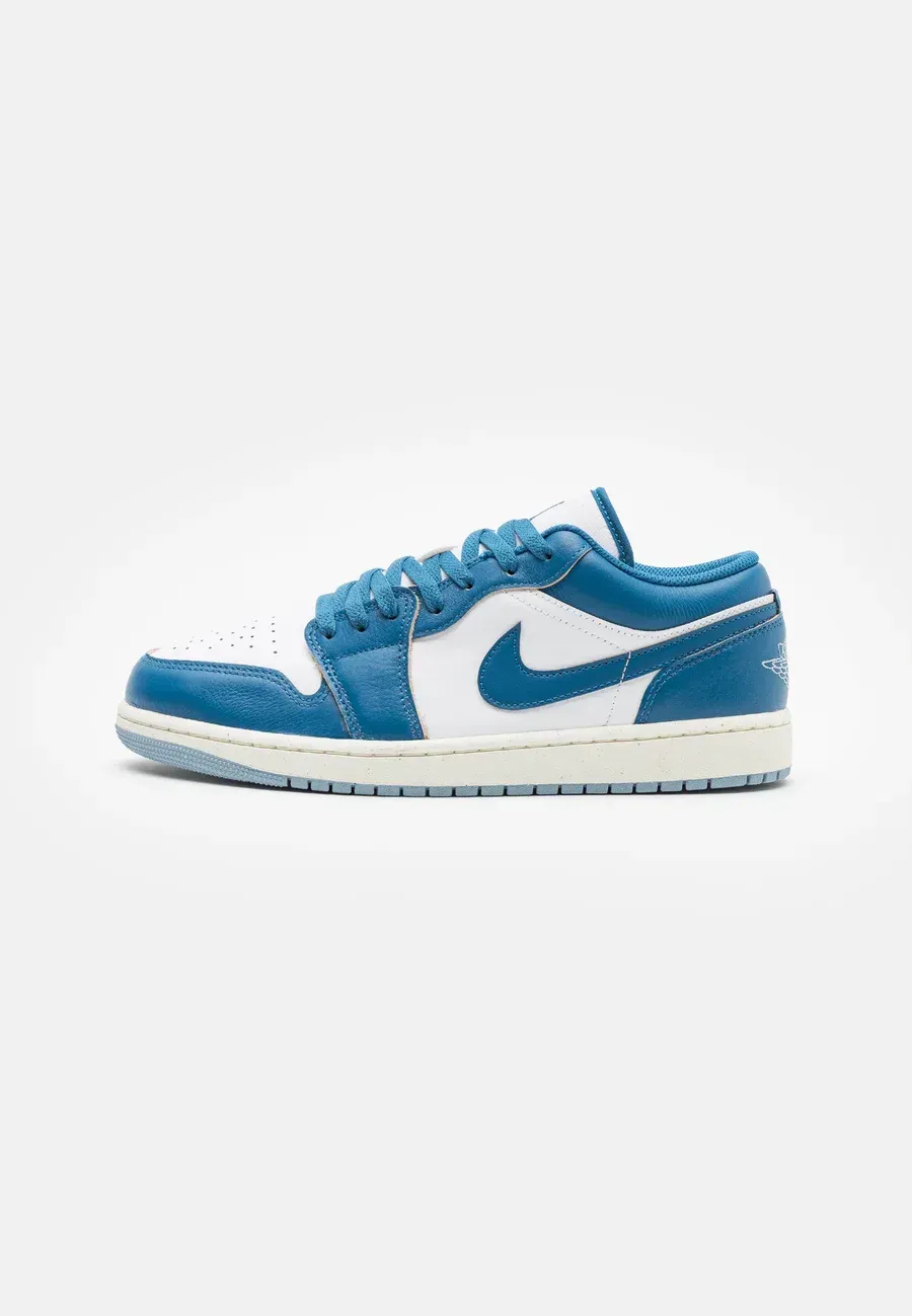Фото № 1 с приближением к товару «‎AIR JORDAN 1 LOW»