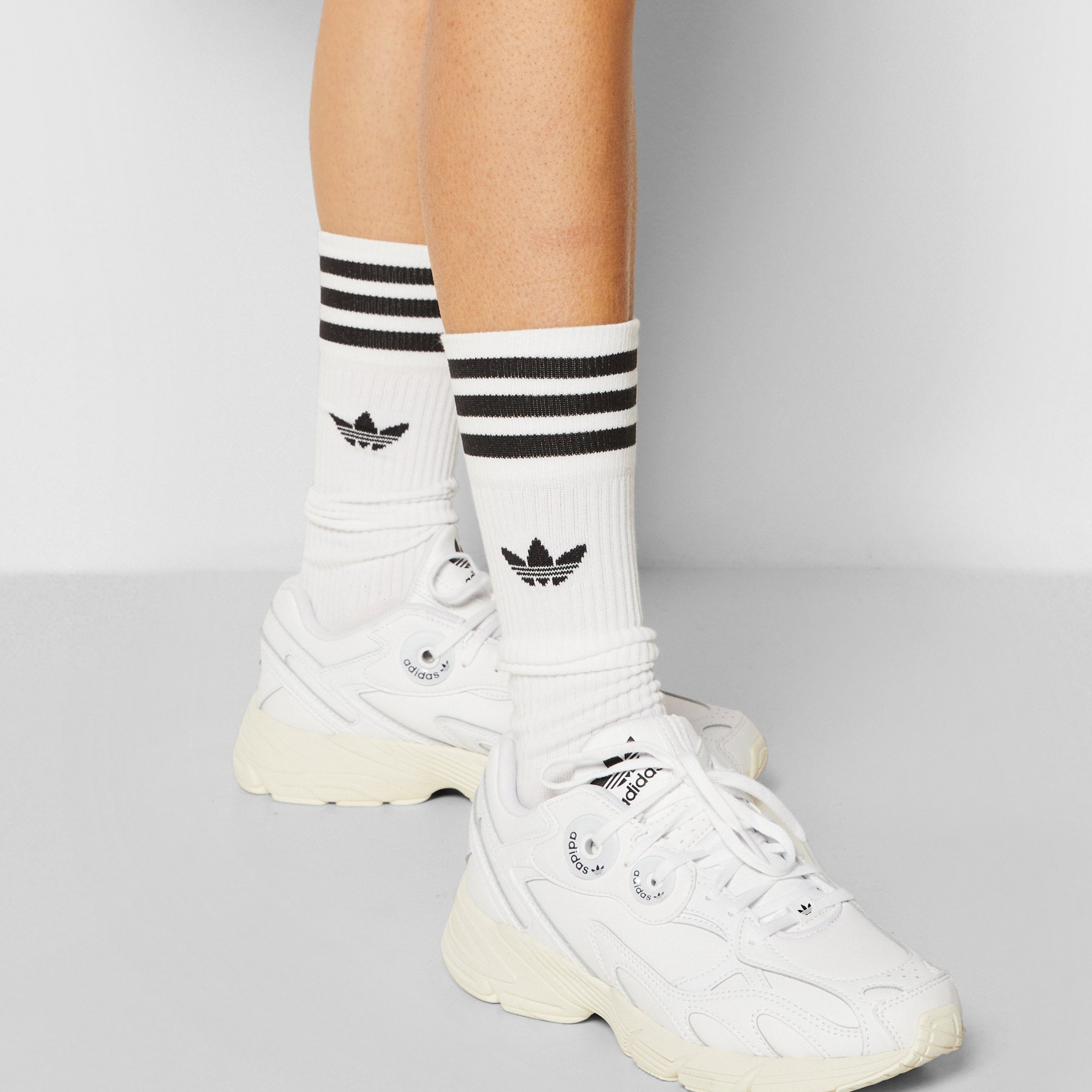 Фото № 3 с приближением к товару «‎Adidas Astir »