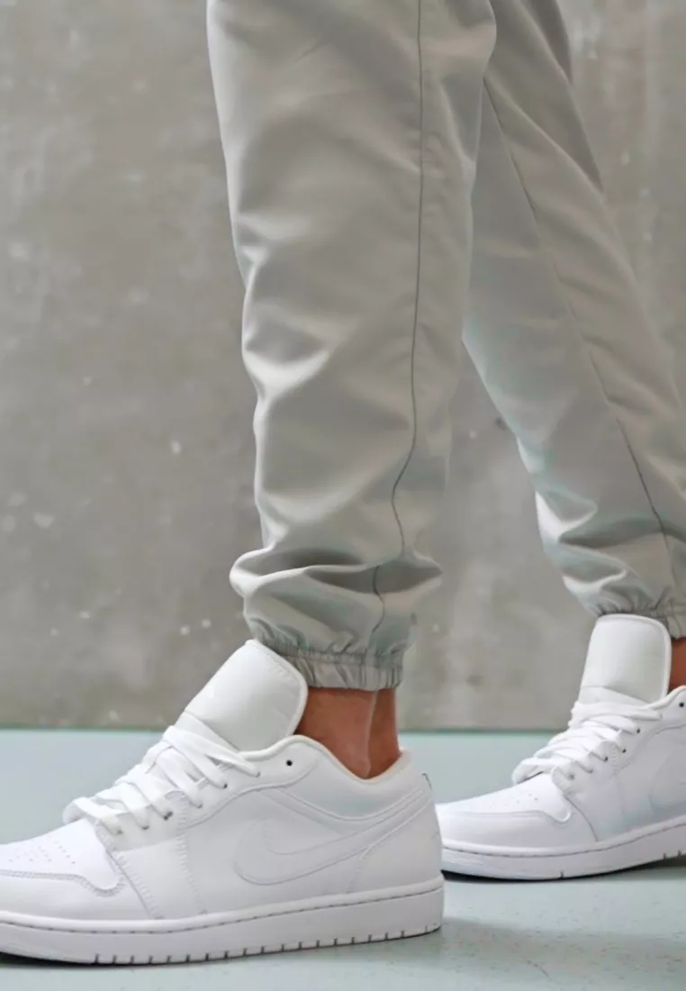 Фото № 2 с приближением к товару «‎AIR JORDAN 1»