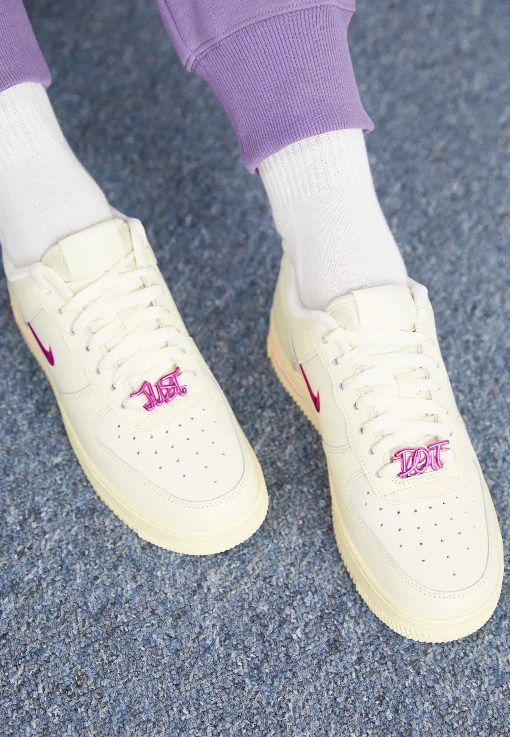 Фото № 2 с приближением к товару «‎AIR FORCE 1 '07 SE»