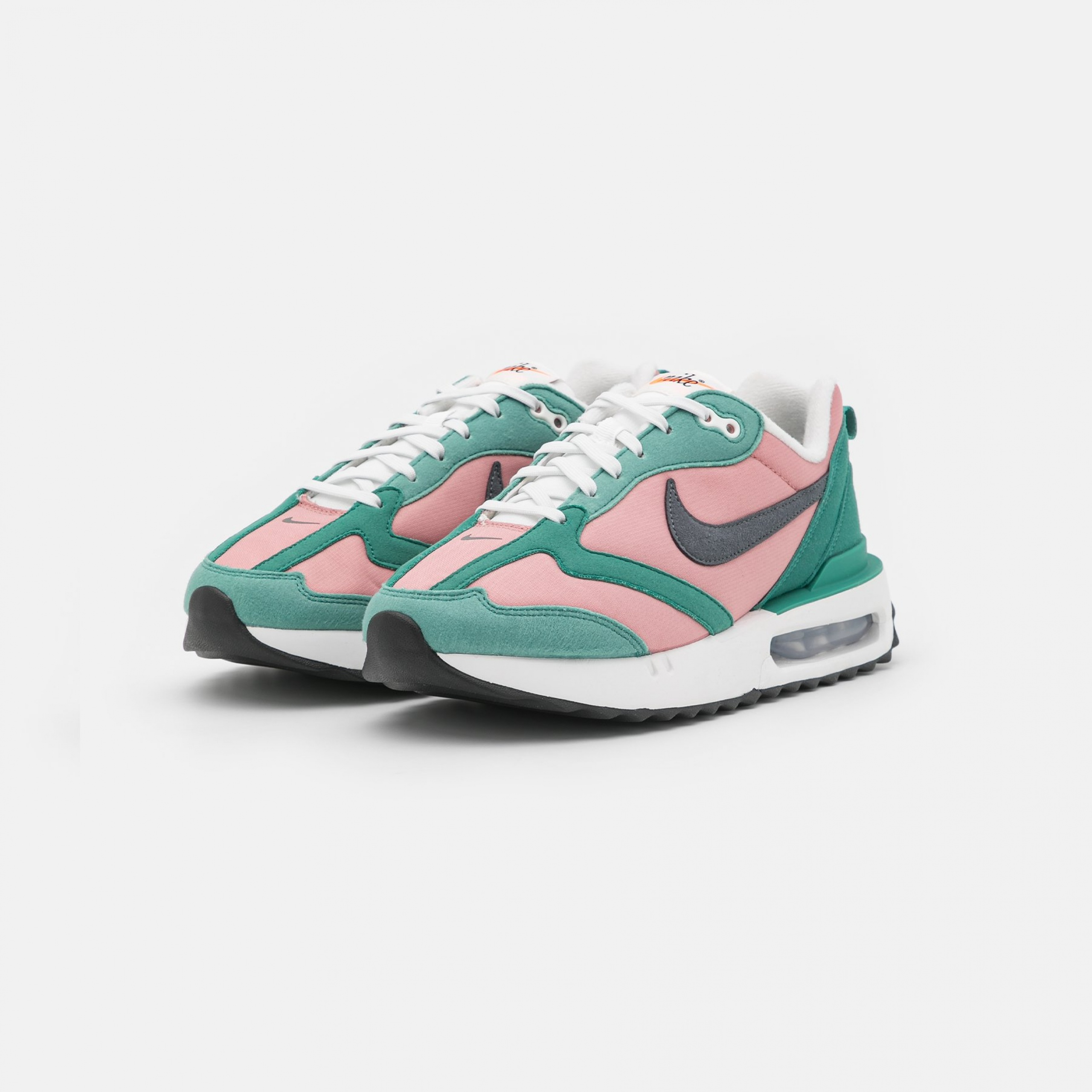 Фото № 5 с приближением к товару «‎Nike Air Max Dawn »