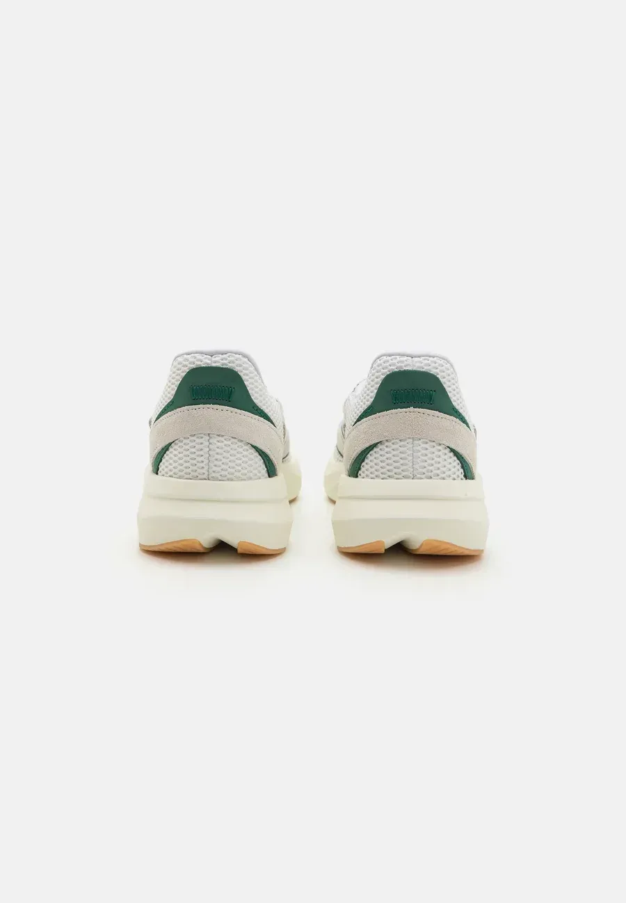 Фото № 3 с приближением к товару «‎LIGHTSTRIDE»