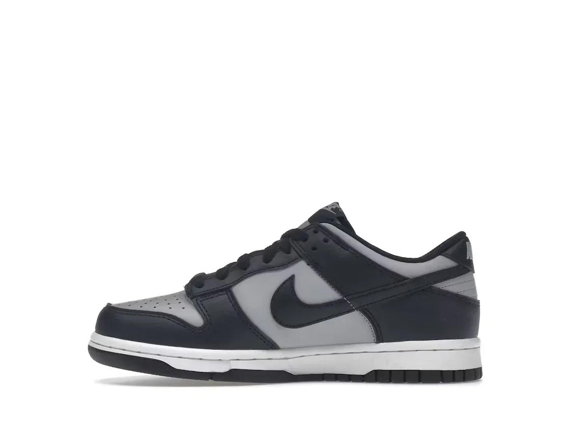 Фото № 3 с приближением к товару «‎Nike Dunk Low»