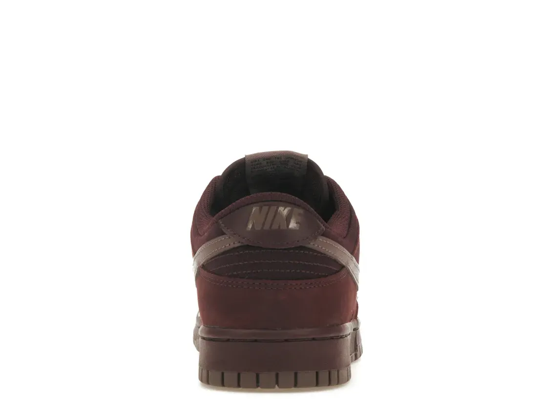 Фото № 4 с приближением к товару «‎Nike Dunk Low Retro Premium Burgundy Crush»