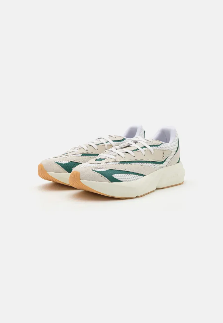 Фото № 2 с приближением к товару «‎LIGHTSTRIDE»