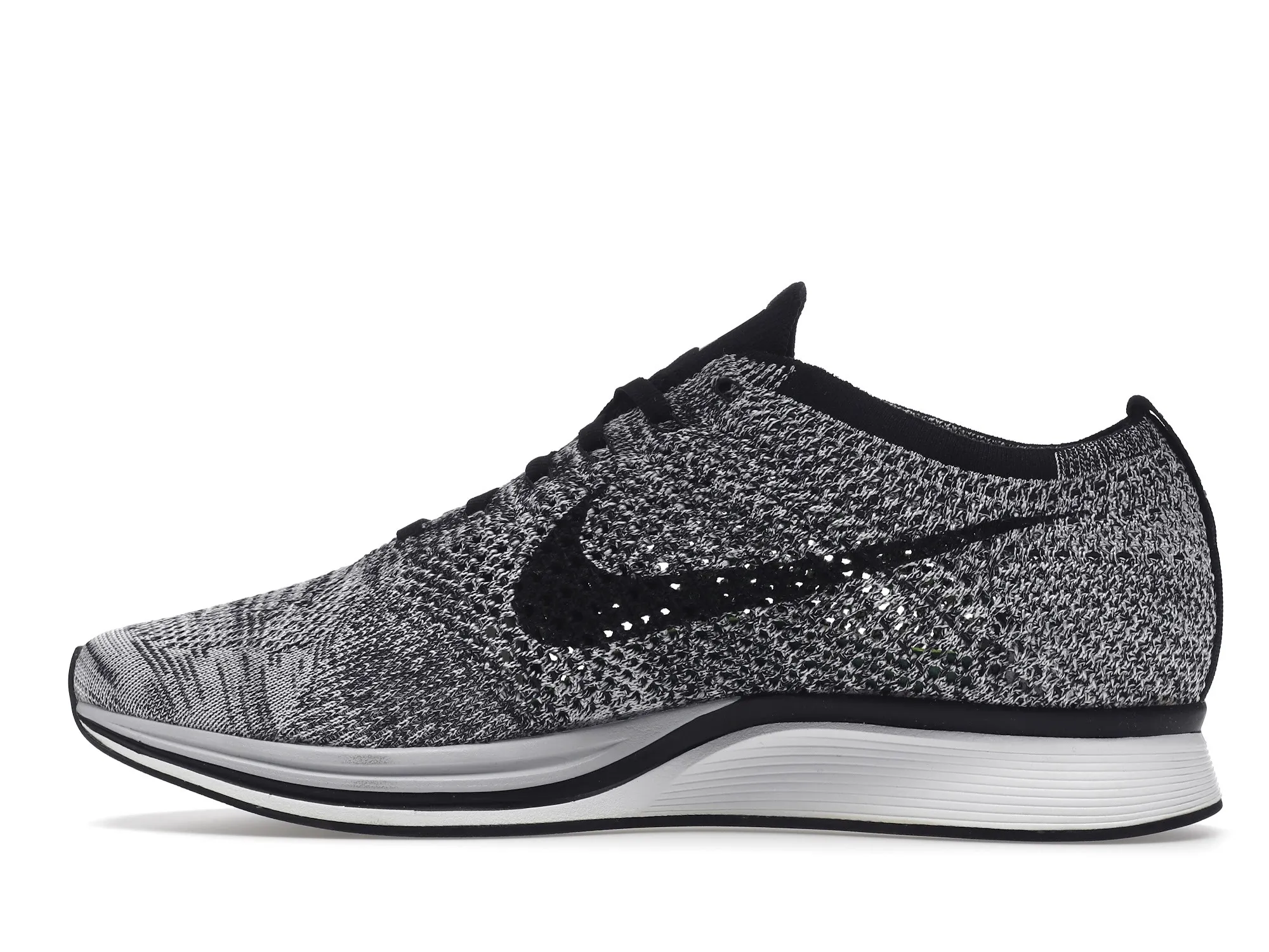 Фото № 5 с приближением к товару «‎Nike Flyknit Racer Oreo»