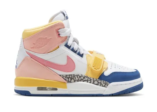 Фото № 1 с приближением к товару «‎Jordan Legacy 312 White Coral Pink French Blue »