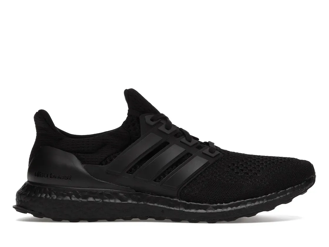 Фото № 1 с приближением к товару «‎adidas Ultra Boost 1.0 Triple Black»
