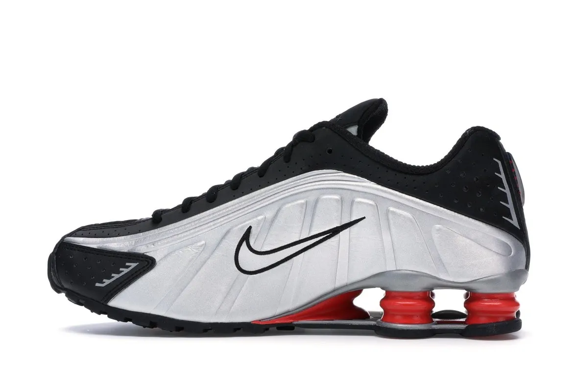 Фото № 5 с приближением к товару «‎Nike Shox R4 Black Metallic Silver (2018)»
