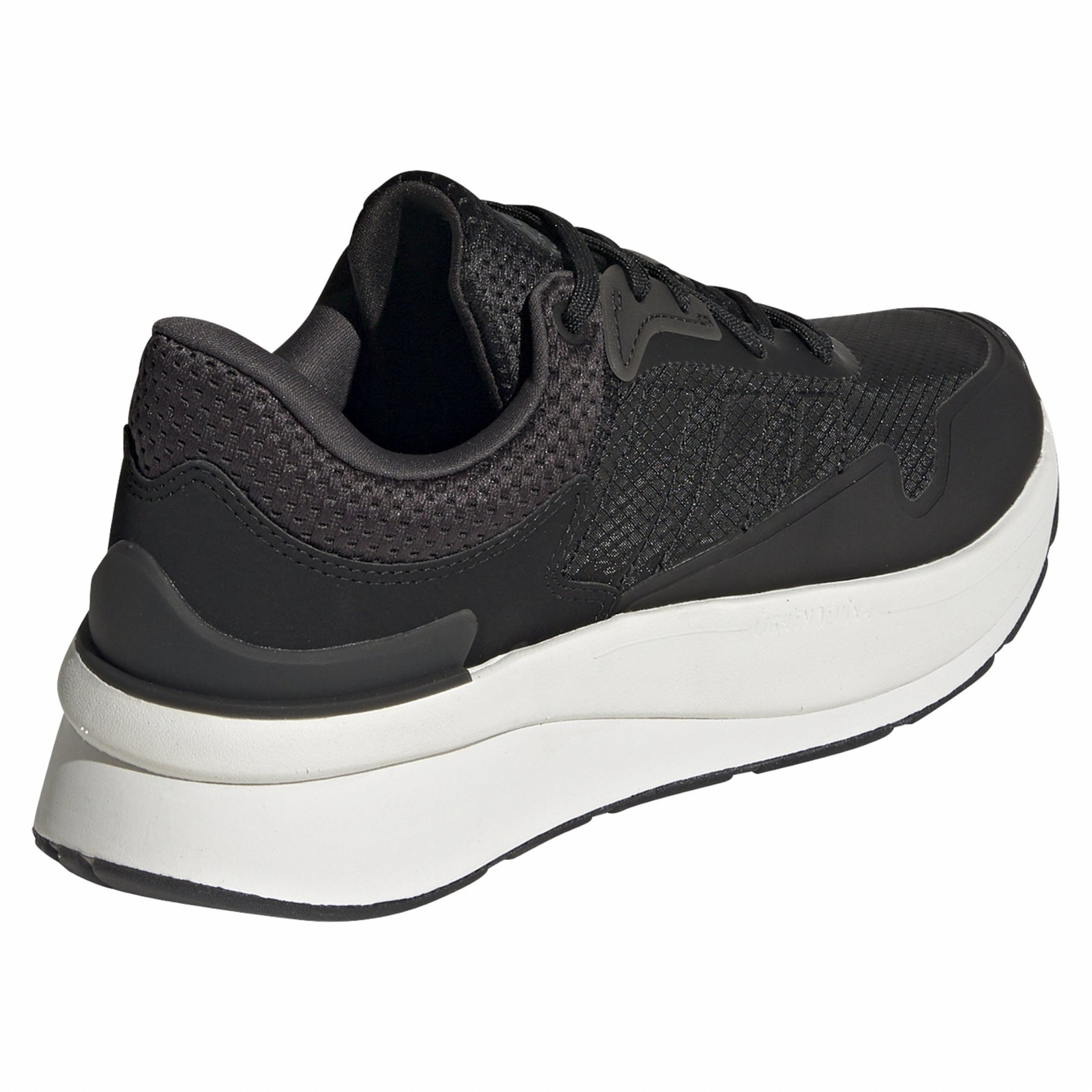 Фото № 4 с приближением к товару «‎Adidas »