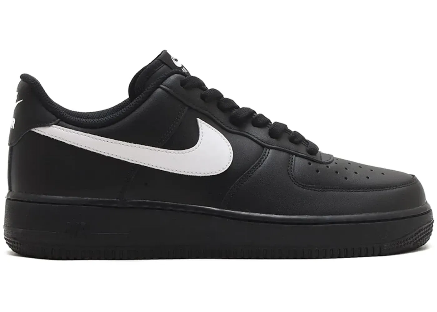 Фото № 1 с приближением к товару «‎Nike Air Force 1 Low '07 Black White (2023)»
