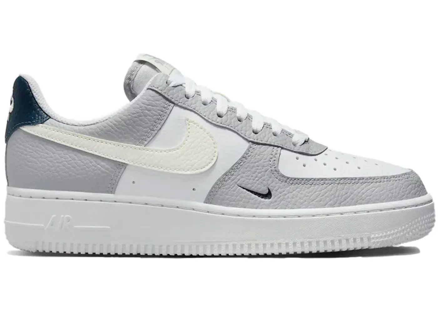 Фото № 1 с приближением к товару «‎Nike Air Force 1 Low '07»