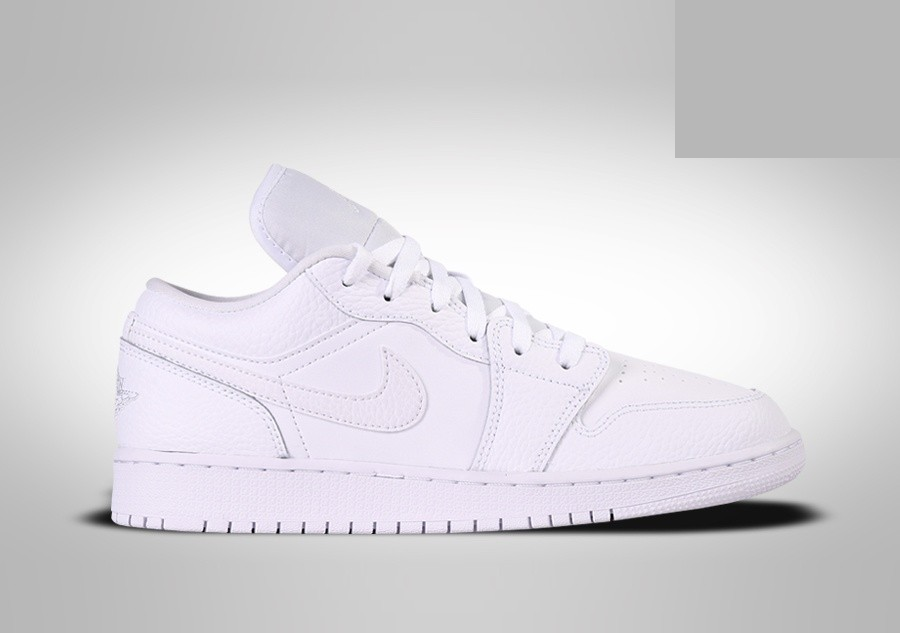 Фото № 1 с приближением к товару «‎Nike Air Jordan 1 Retro GS Triple »