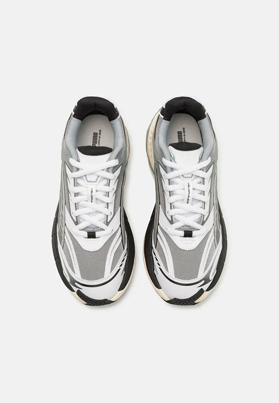 Фото № 4 с приближением к товару «‎VELOPHASIS BORN»