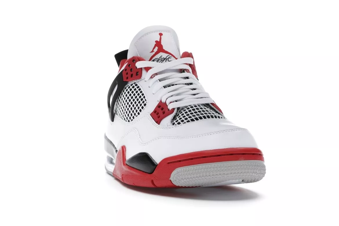 Фото № 2 с приближением к товару «‎Jordan 4 Retro Fire Red (2020)»