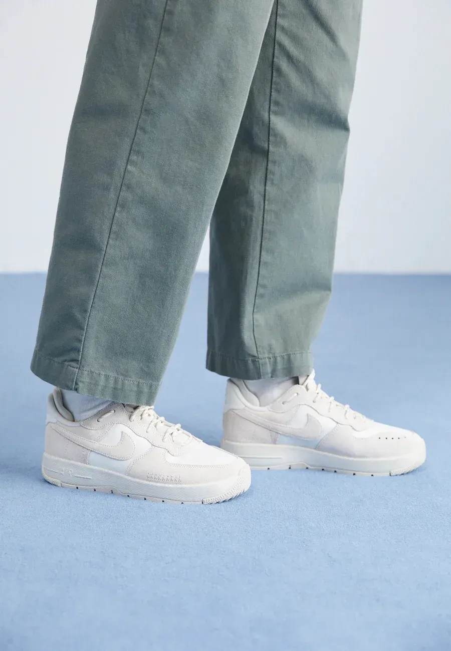 Фото № 2 с приближением к товару «‎AIR FORCE 1 WILD»