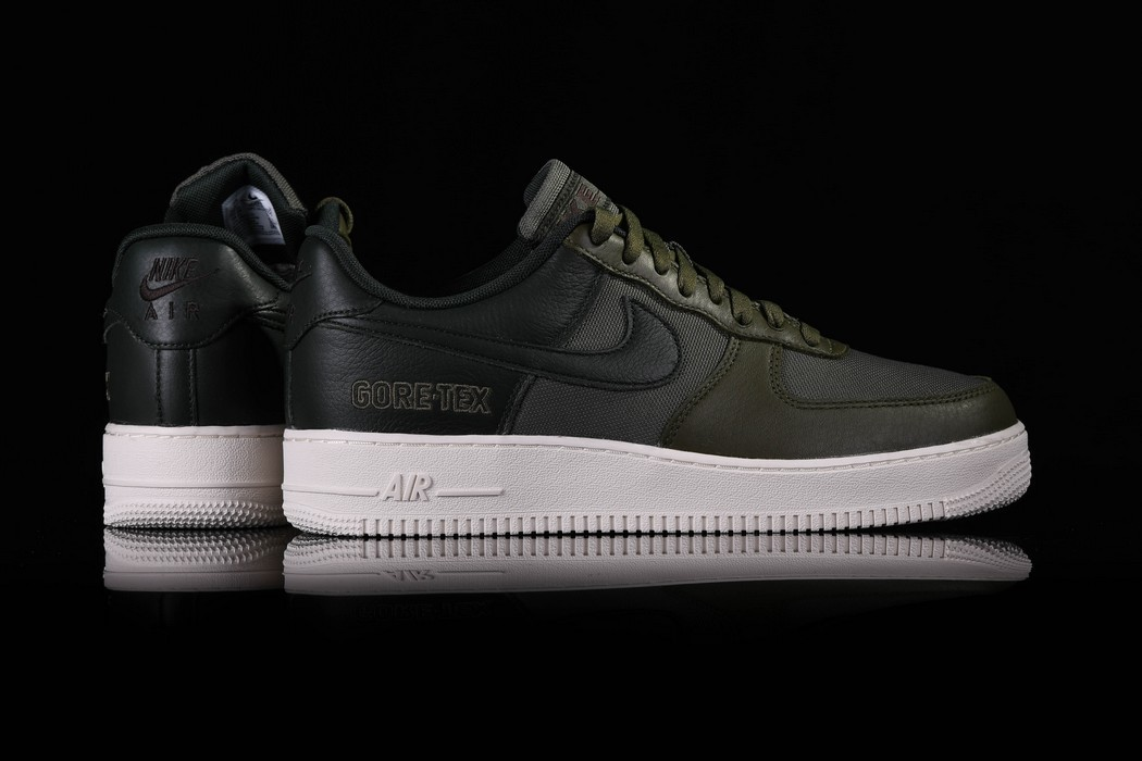 Фото № 2 с приближением к товару «‎Nike Air Force 1 Gore-Tex Medium »