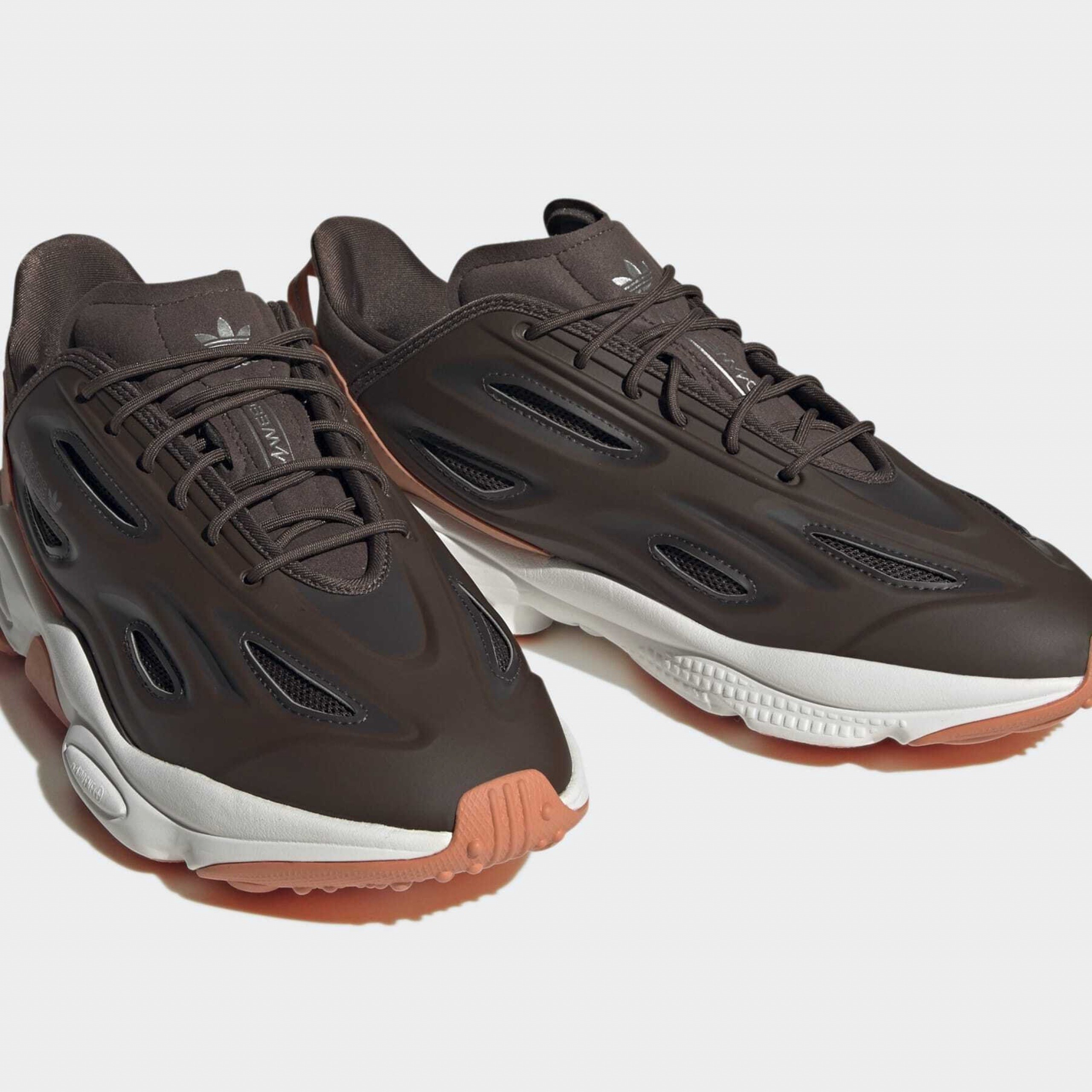 Фото № 2 с приближением к товару «‎Adidas »